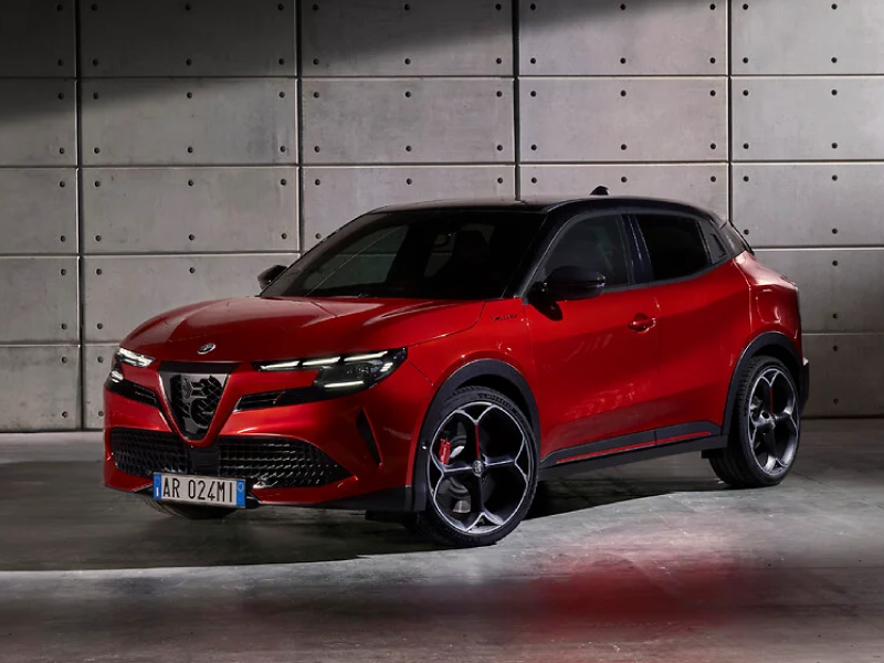 Novo Alfa Romeo Milano revelado Milão