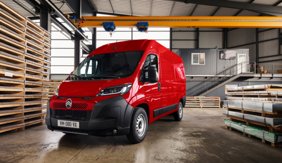 414_citroen-nova-e-jumper-van-comercial-furgao-eletrico-autonomia-alta-carga-pesada-eficiente-carregamento-rapido1.webp