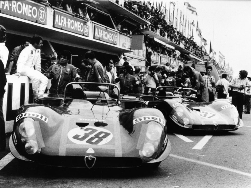 A Alfa Romeo e a sua  Tribo  celebram o centenário do Quadrifoglio no Le Mans Classic 2023
