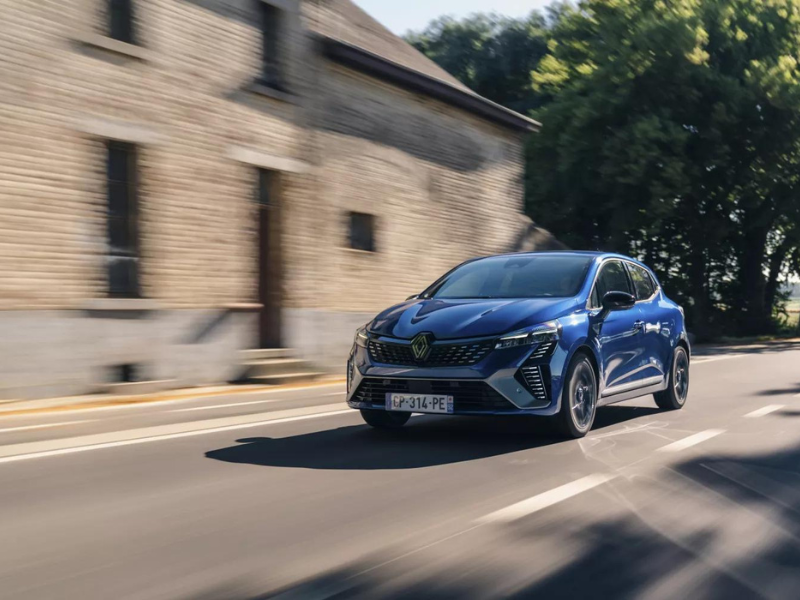 Tes Drive do novo Clio, a liderar a carga com o motor híbrido E-Tech