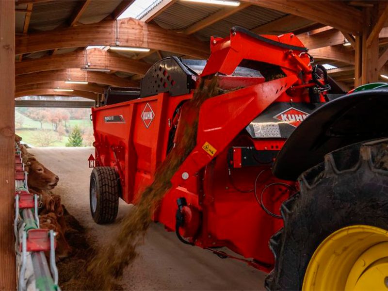 KUHN apresenta o novo picador e distribuidor de palha PRIMOR GII 110.1 Polydrive