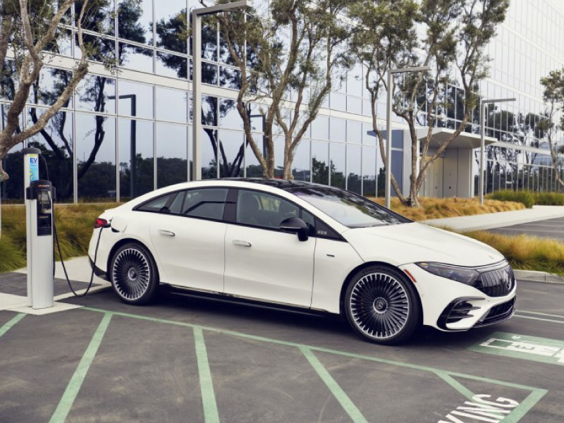 Mercedes-Benz líder no segmento premium e Nº1 de vendas em veículos eletrificados em Portugal