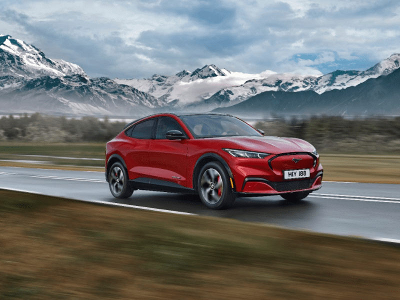 Ford Mustang Mach-E vence “Women s World Car of the Year 2022” 